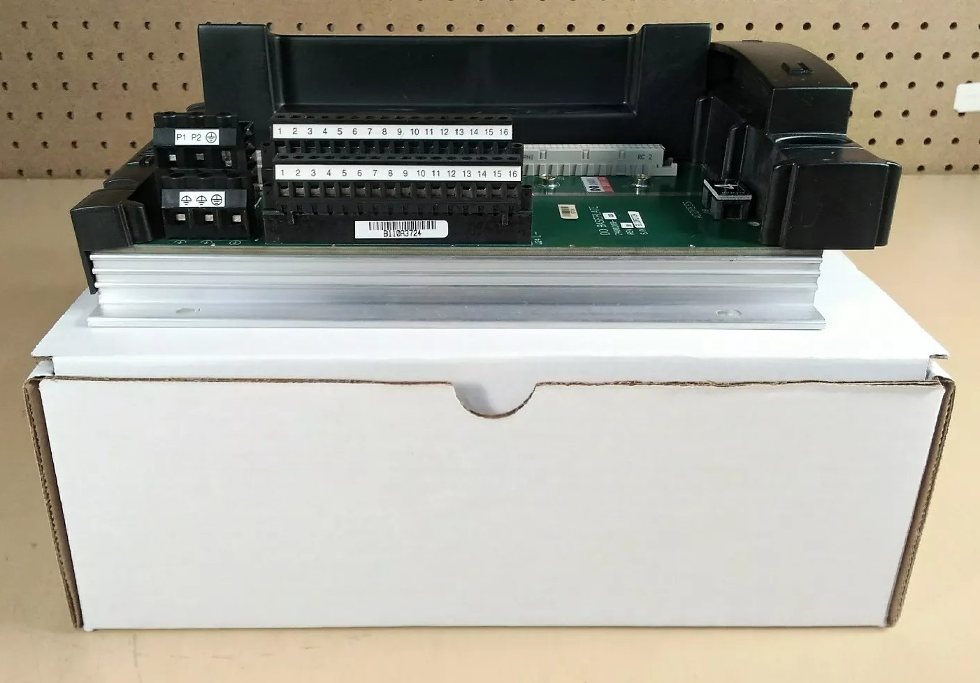TRICONEX DO 2401 DIGITAL OUTPUT BASEPLATE Loc. DHG