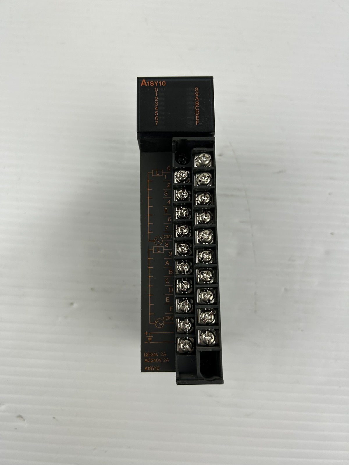 Mitsubishi A1SY10 Output Unit PLC Module 24VDC 2A 240VAC 8.0A/COM