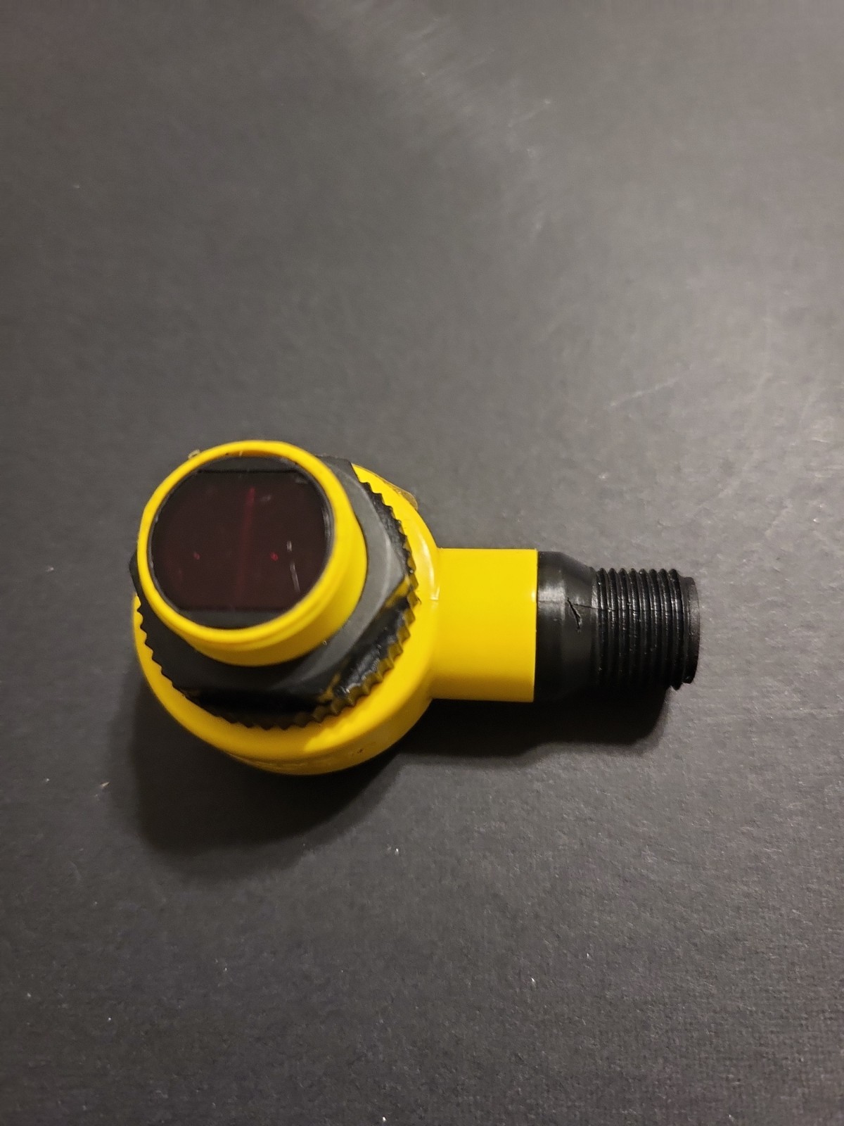 BANNER ENGINEERING T18SP6LPQ 33417 Photoelectric Switch Sensor 10-30VDC Used Con