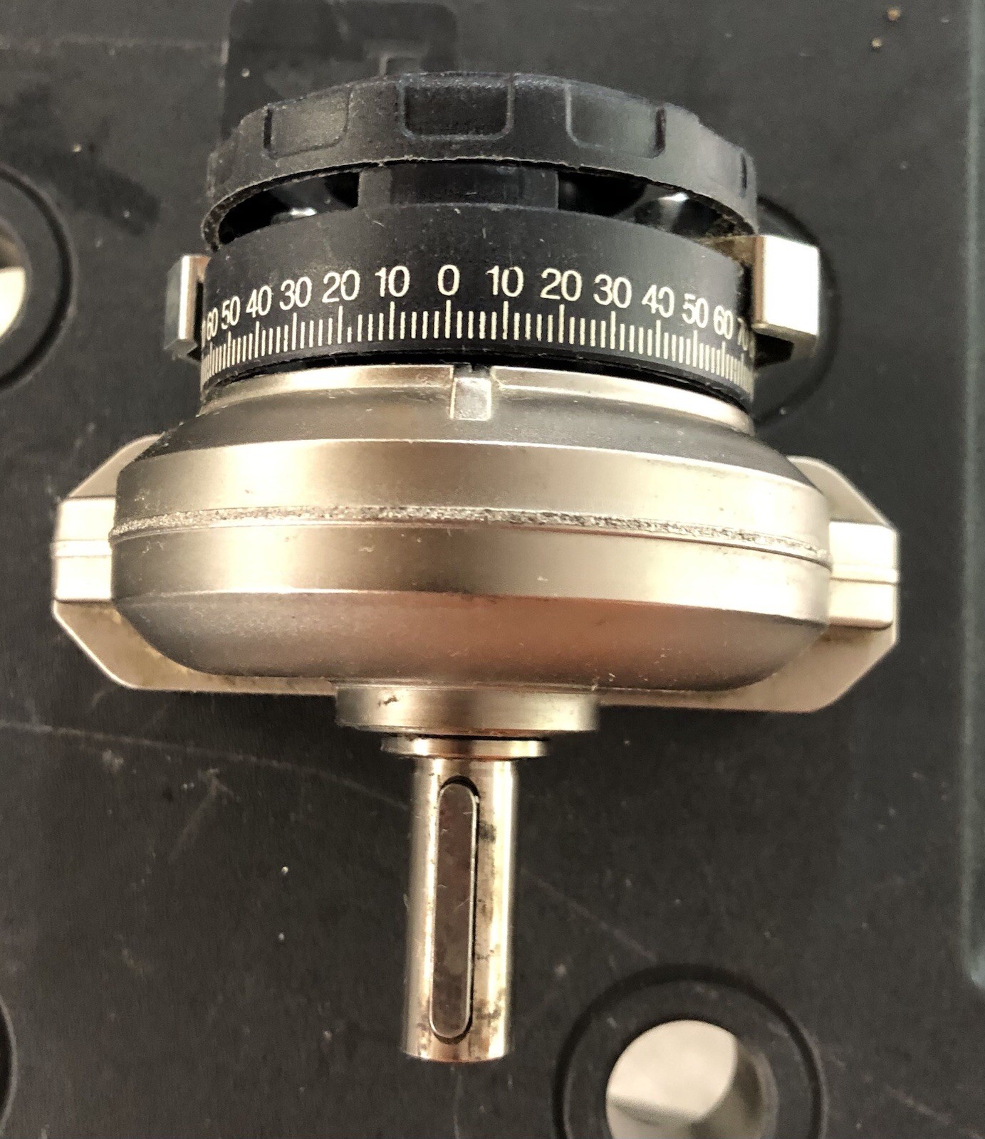 1PC Festo DSR-25-180-P 11911 Pneumatic Rotary