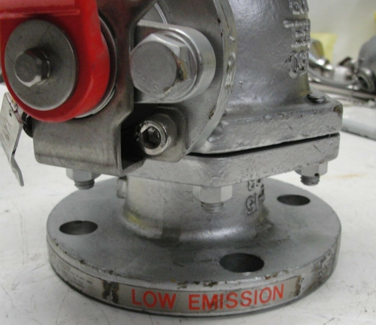 KITZ 2″ 150SCTDZM Stainless Steel Ball Valve 285 psi @ 100 Degrees Class 150