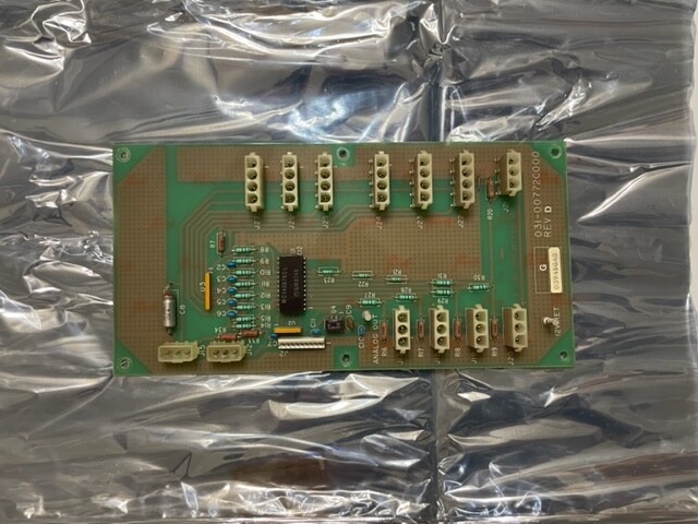 York 031-00772C000 Rev. D Chiller Start Board Card PLC New