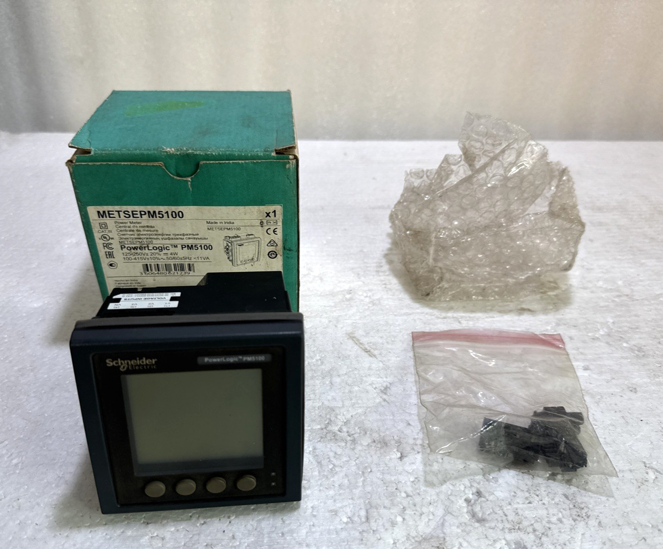 Schneider Electric METSEPM5100 PowerLogic PM5100 Power Meter – BRAND NEW