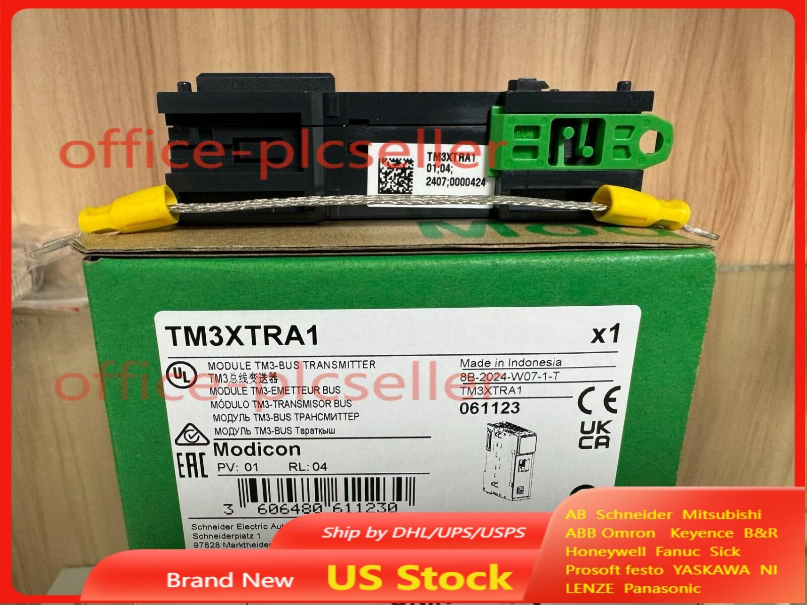 For NEW Schneider Programmable Logic Controller Module TM3XTRA1 With box