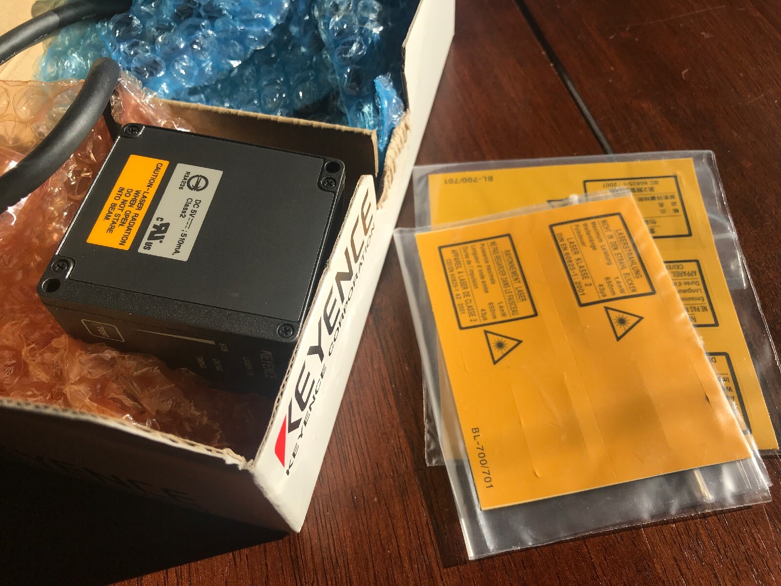 NEW Keyence Barcode Laser Scanner Sensor BL-701 FAST SHIPPING