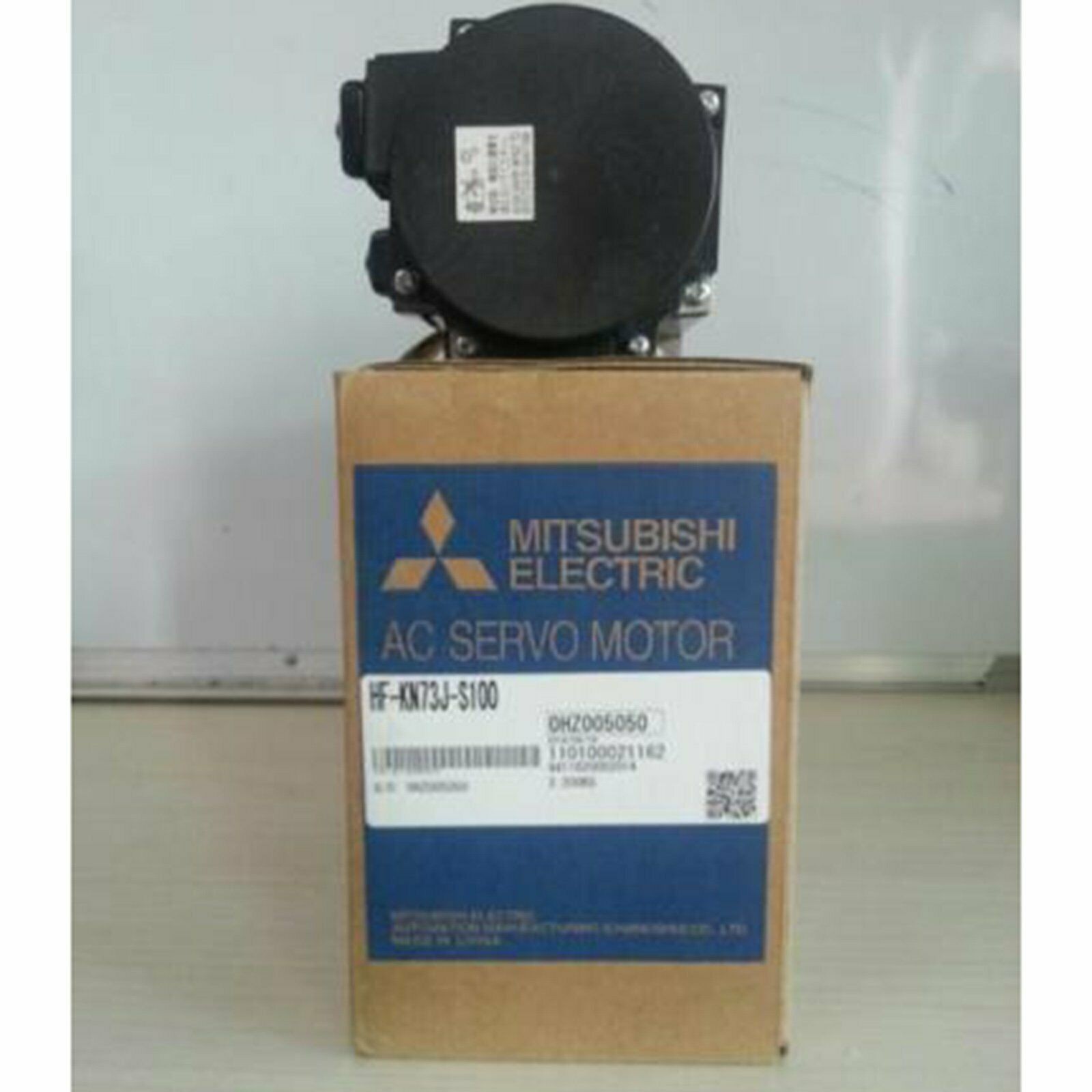 new Mitsubishi IN BOX HF-KN73J-S100 Servo Motor One year warranty
