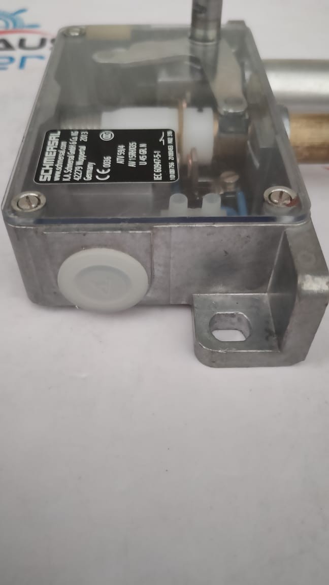 SCHMERSAL ATV 59/4 Door Locking System AV 15RHX35 U 45 GRAD N