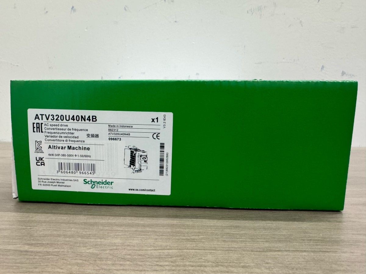 New Schneider ATV320U40N4B Fast ship with warranty