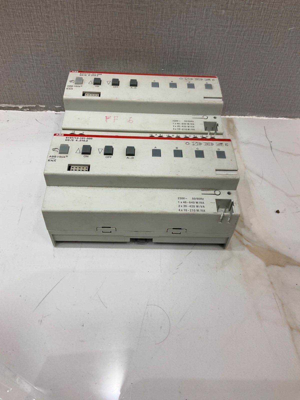 ABB UD/S 4.210.2 UNIVERSAL DIMMING ACTUATOR 6197/12-101-500
