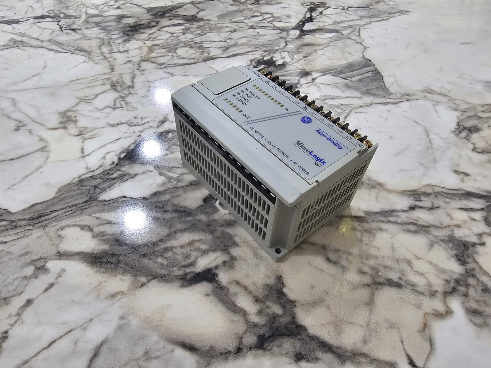 ✅Allen-Bradley MicroLogix 1000 1761-L16BWA Programmable Controller🔥Fast Ship🔥✅