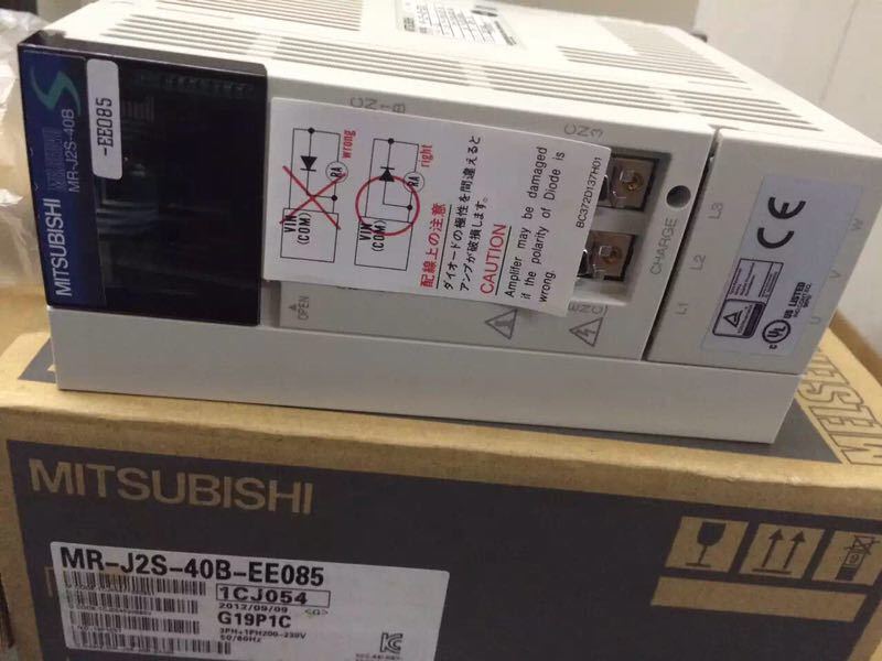 NEW MITSUBISHI AC SERVO DRIVER MR-J2S-40B-EE085 ORIGINAL