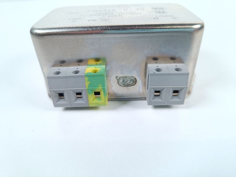 SCHAFFNER FN2415-6-29 RFI POWER LINE FILTER 6A 9.4MA EXCELLENT CONDITION