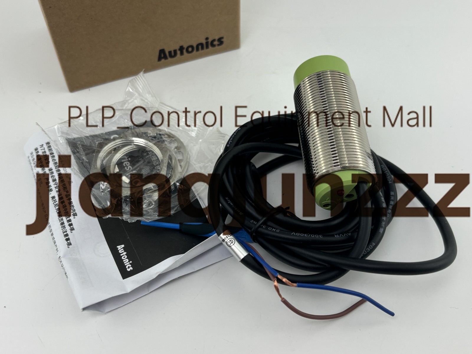 1QTY Brand New ones AUTONICS CR30-15AO
