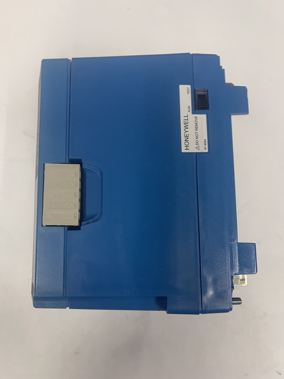 New Honeywell RM7800L1053 Burner Controller Take Off no factory box RM7800L 1053