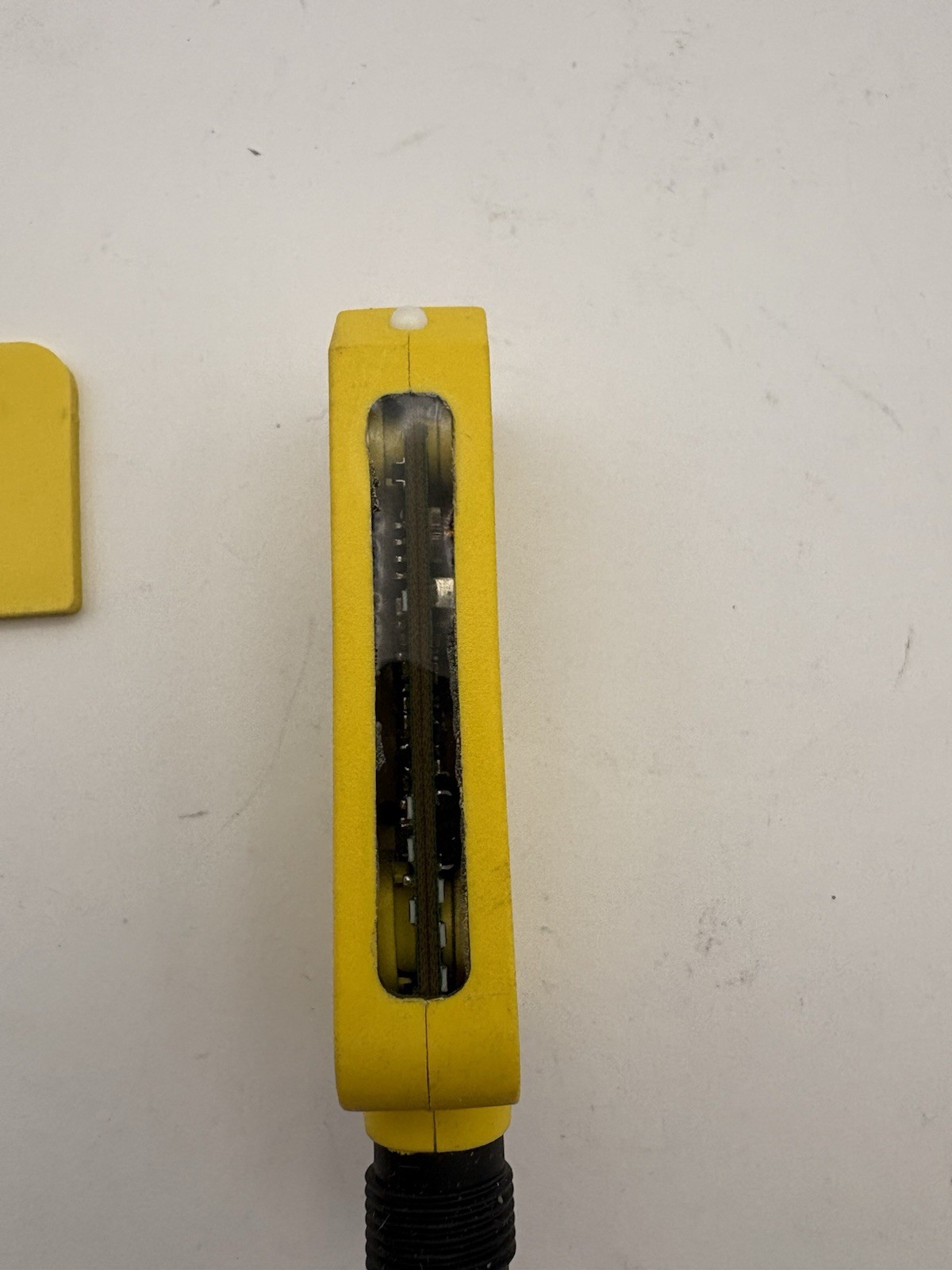 OEM ABB 2TLA020051R5100 Safety Sensor, Adam DYN-Info M12-5 Original