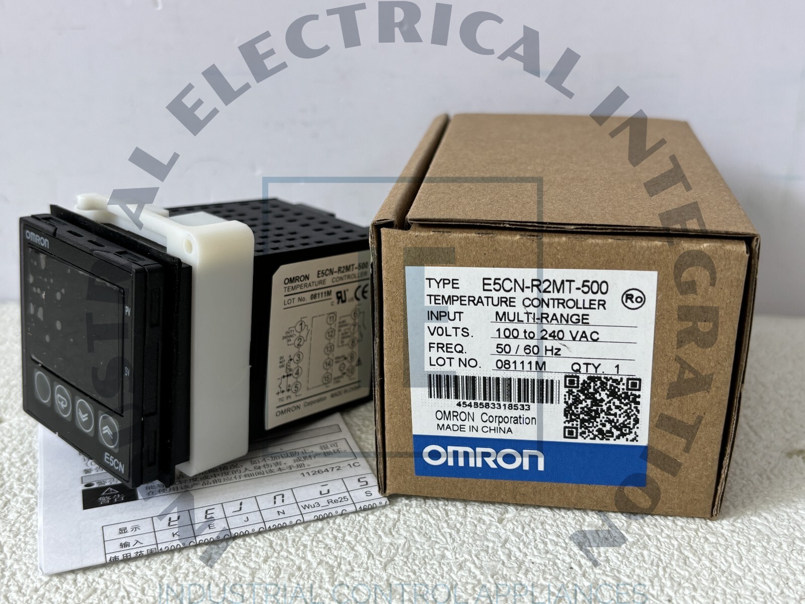 Omron-E5CN-R2MT-500 Brand New 100-240V AC TEMPERATURE CONTROLLER 1pcs New