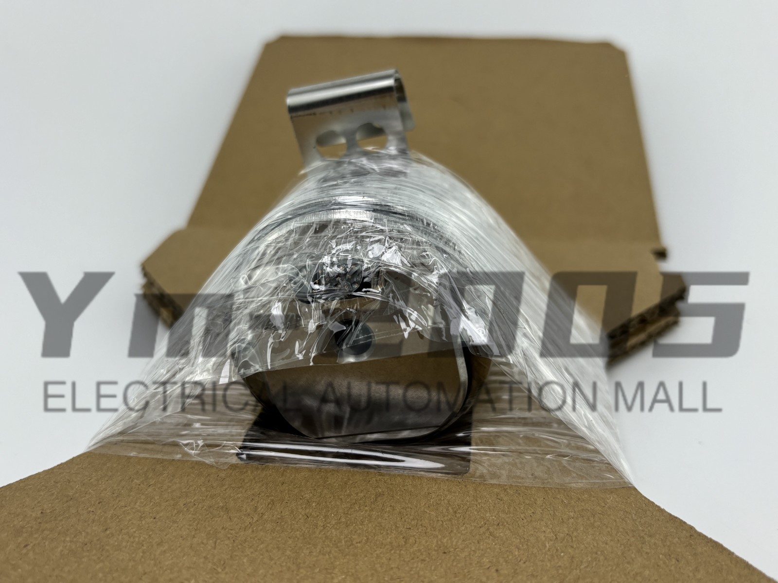 NEW One Baumer AMG73SW29S2048 AMG73 S W29 S2048 Encoder