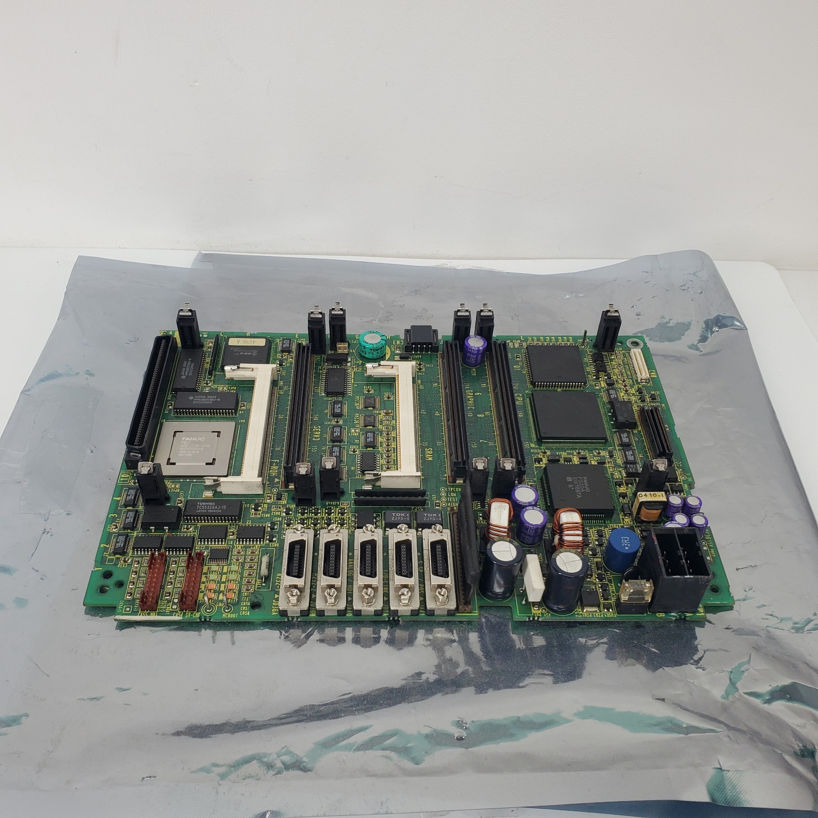 Fanuc Motherboard A20B-8100-0130/17G For Parts Or Repair
