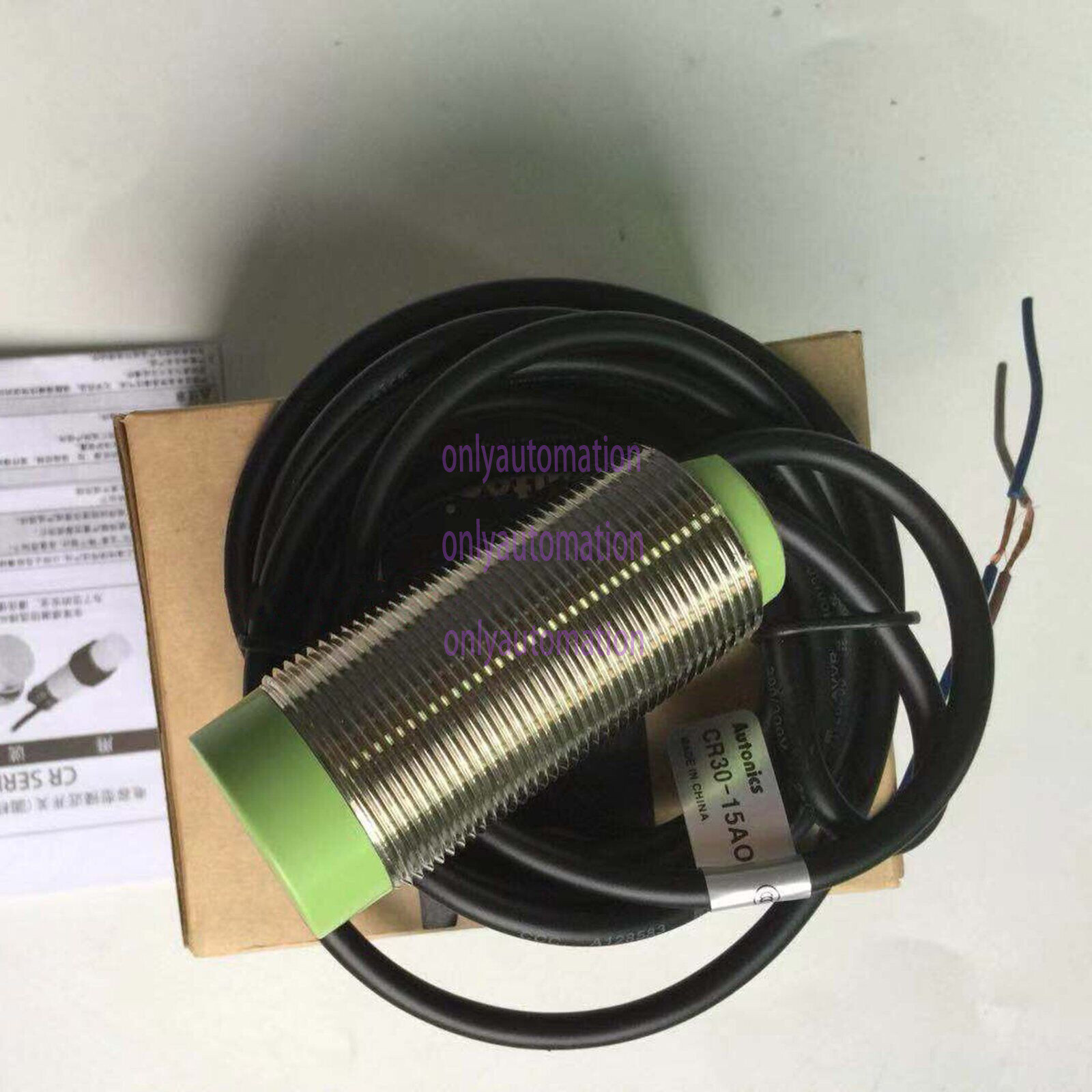 New 1PC Autonics CR30-15AO Proximity Switch Free Shipping CR3015AO