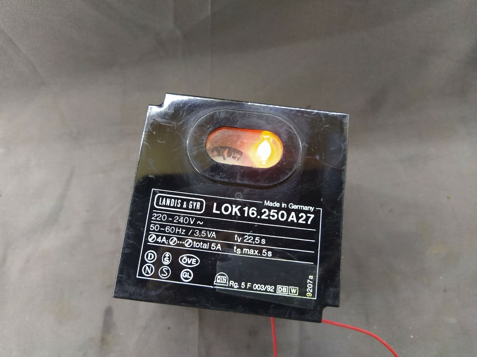 Landis & Gyr LOK16.250A27 Burner Control 220-240V LOK 16.250A27