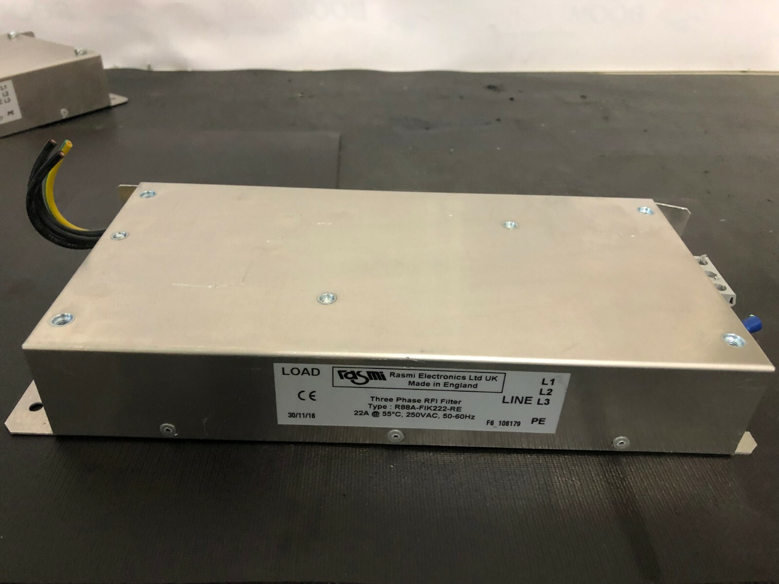 RASMI ELECTRONICS R88A-FIK222-RE / R88AFIK222RE (USED )