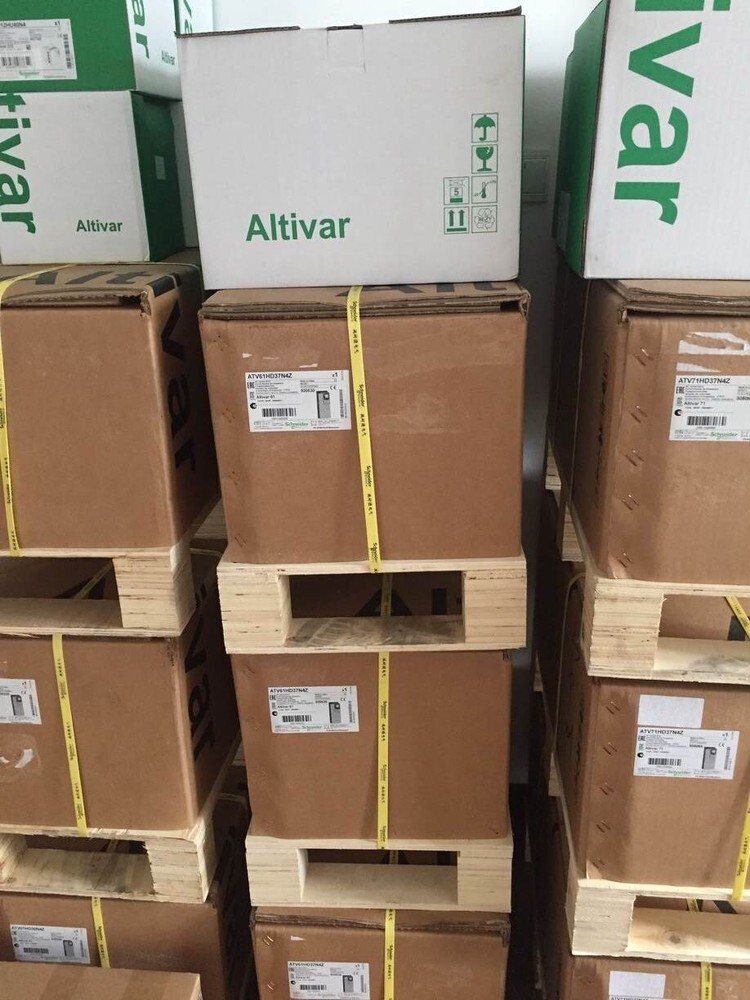 1PC Schneider ATV61HD15N4Z Inverter ATV61HD15N4Z New In Box Fast Shipping
