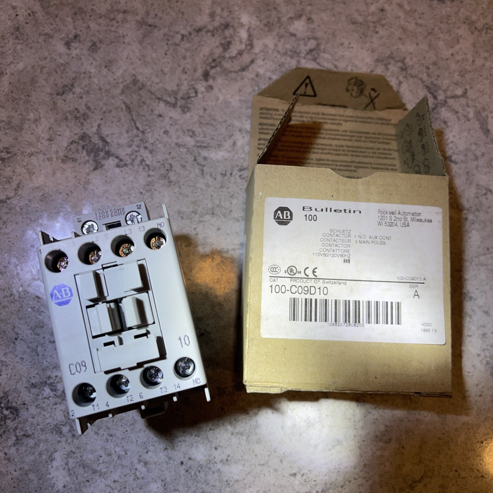 NEW Allen Bradley 100-C09D10 contactor FAST SHIPPING UPS Shipping