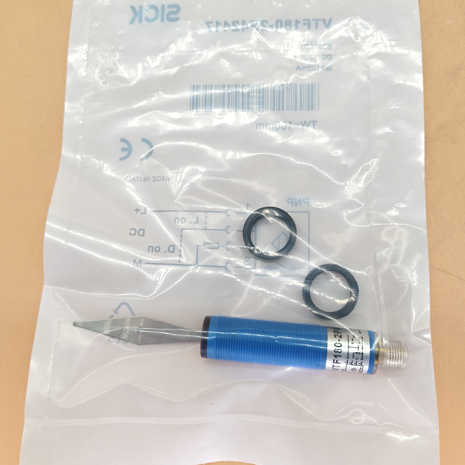 one new sick photoelectric switch VTF180-2P42417 Fast Shipping