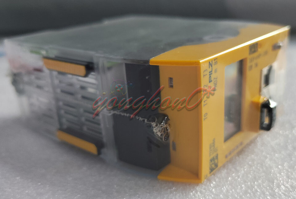 1PC Pilz PNOZ m B1 772101 NEW