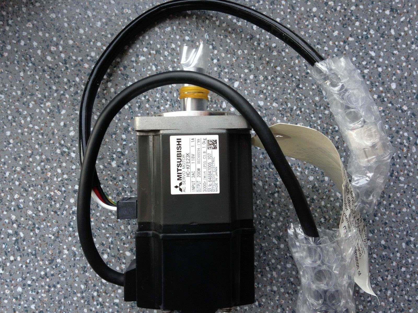 ONE NEW MITSUBISHI IN BOX AC SERVO MOTOR HC-KFE23K HC-KFE23K FAST SHIP#XR
