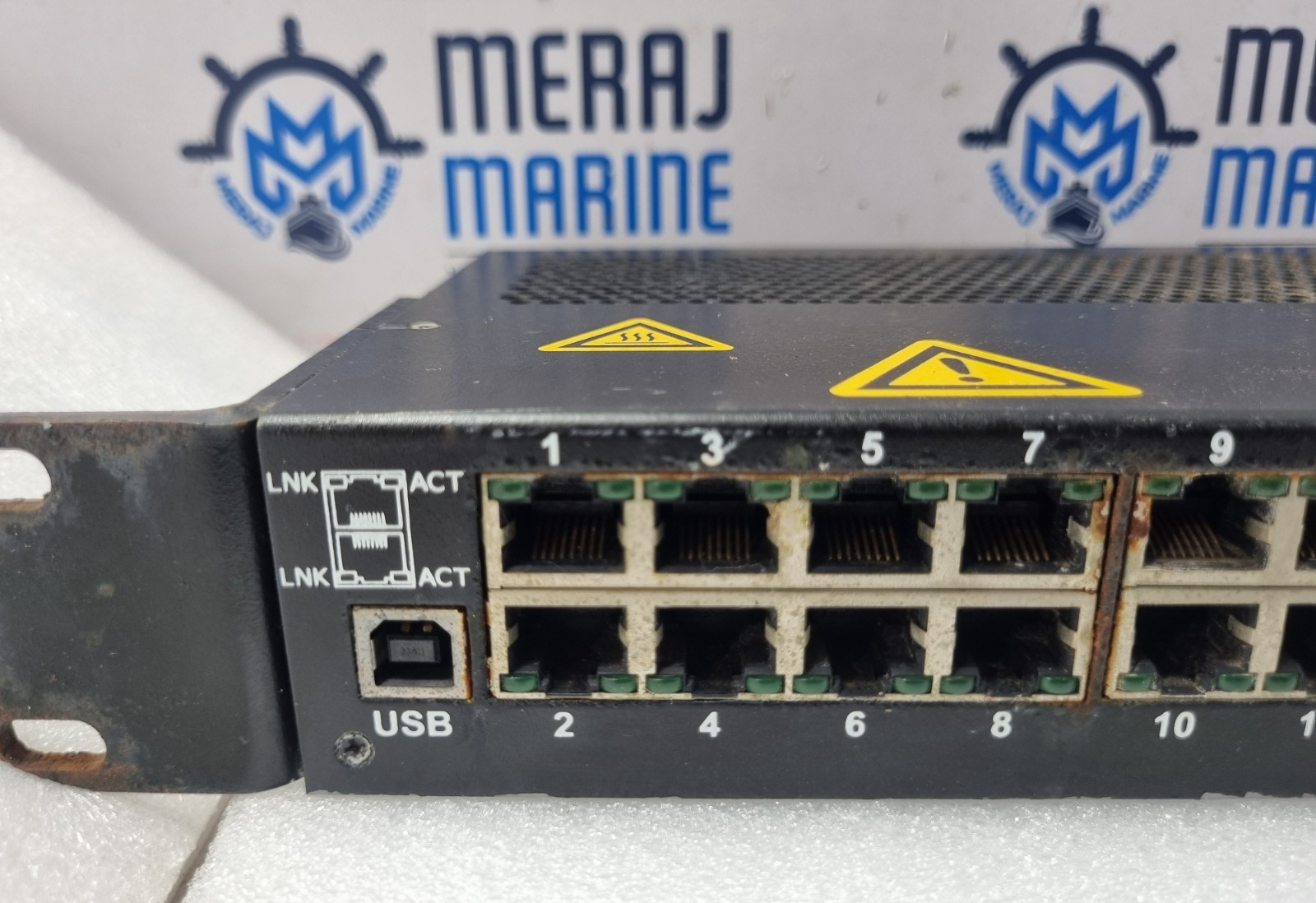 N-Tron 7026TX Managed Industrial Ethernet Switch 90-240VAC 215mA 50-60Hz