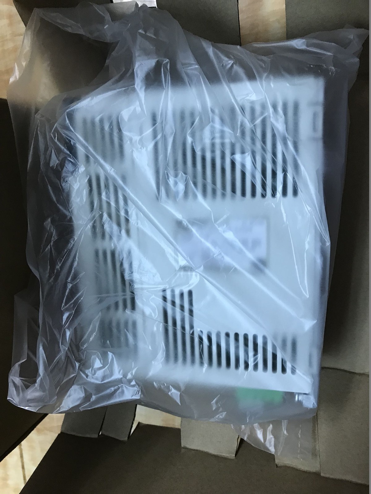 1PS Mitsubishi MR-J2S-40B-EE085 AC SERVO AMPLIFIER IN BOX New Free Shipping