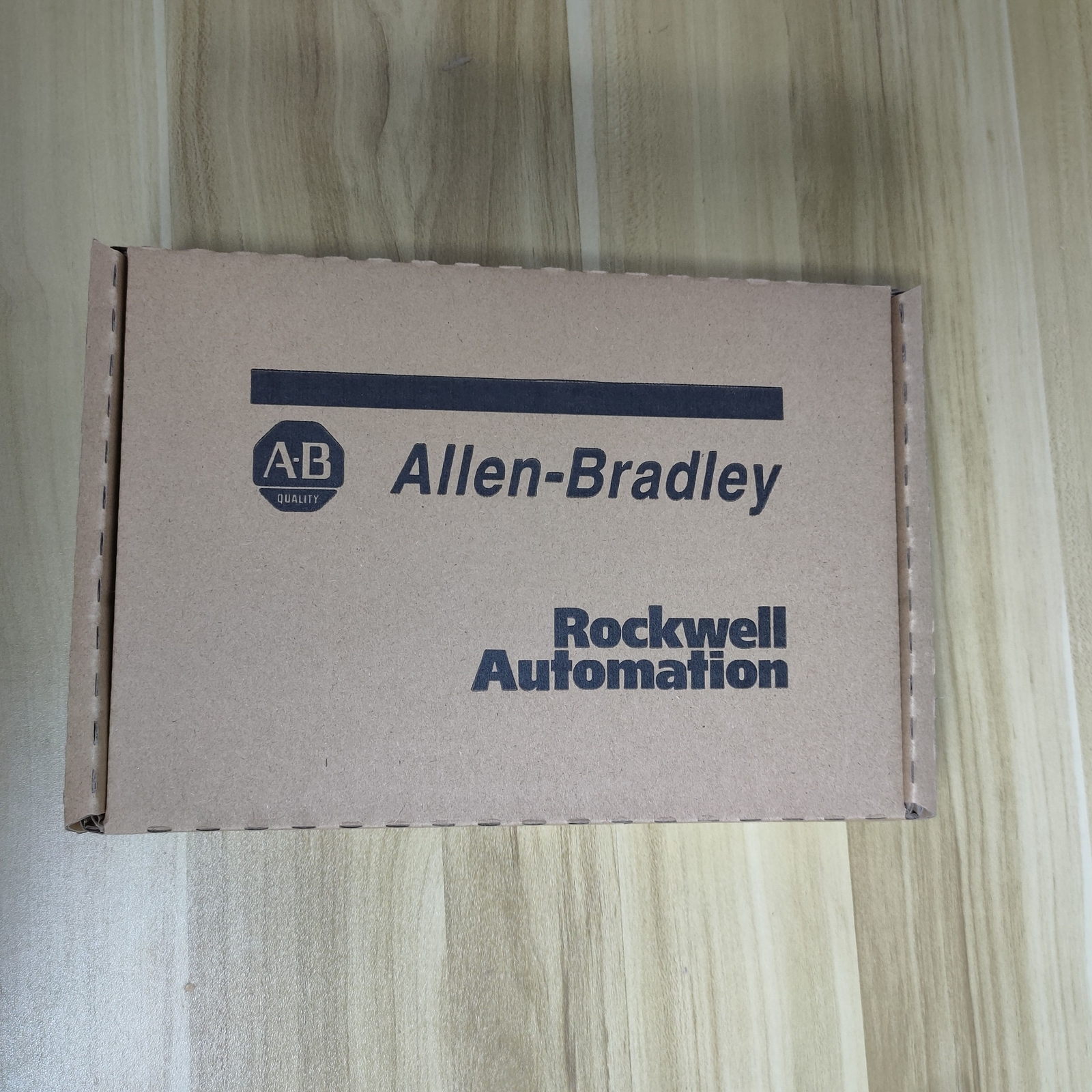 Allen-Bradley 1747-L551 SER C SLC 5/05 16K Controller Allen Bradley 1747L551 US