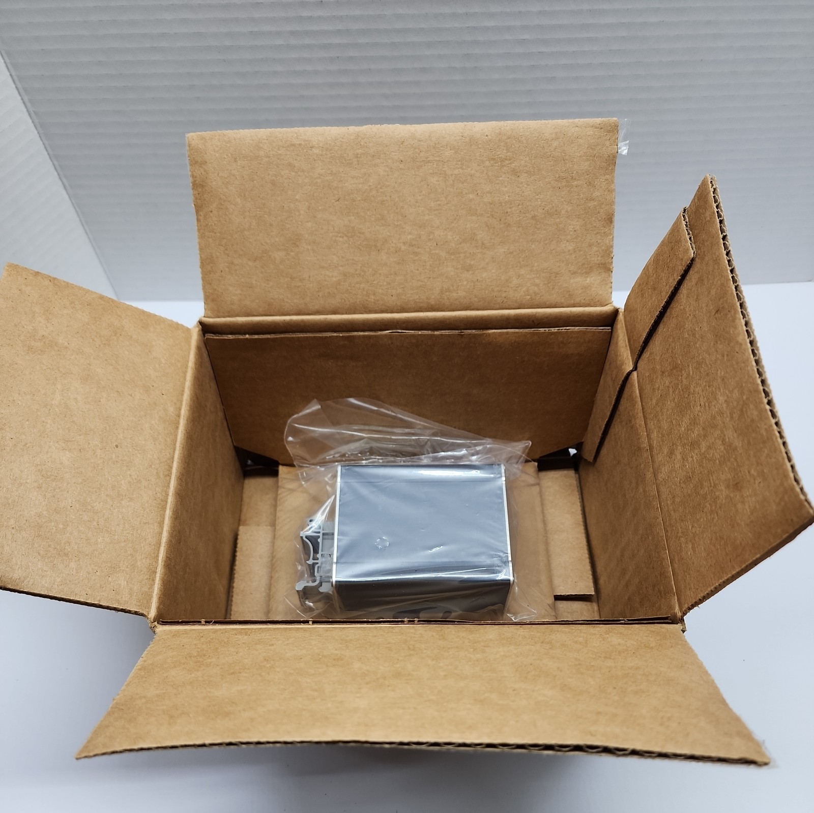 Sealed New In box Red Lion N-TRON 104TX Network Switch