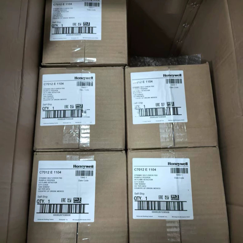 Brand new Honeywell C7012E 1104 Combustion Controller C7012E1104
