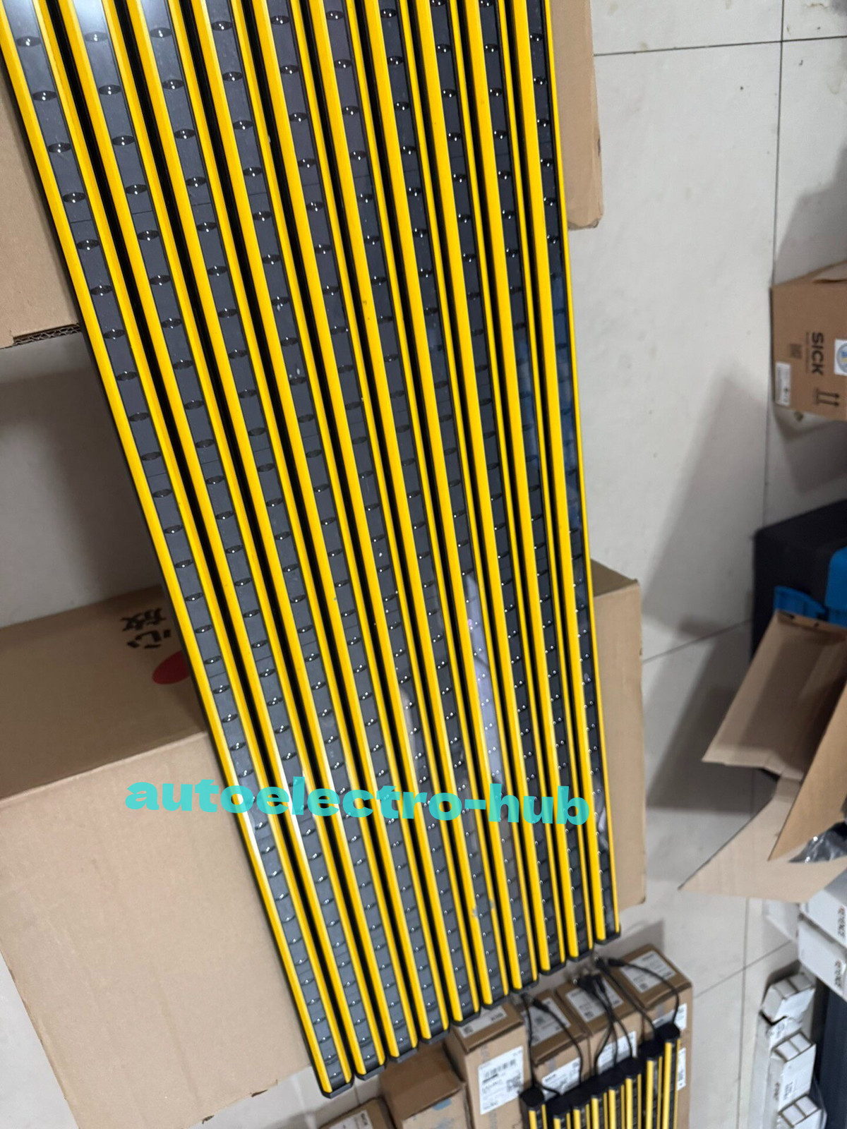 1pcs C4C-EA10530A10000 light curtain Used test good by DHL or FedEx