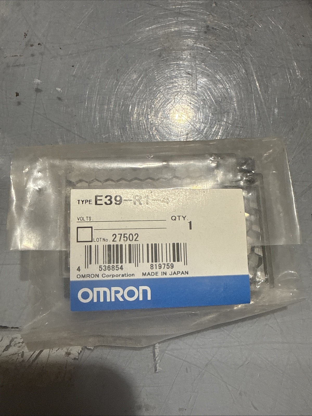 NEW IN BOX* ONE OMRON Reflector E39-R1-4 US FREE SHIPPING