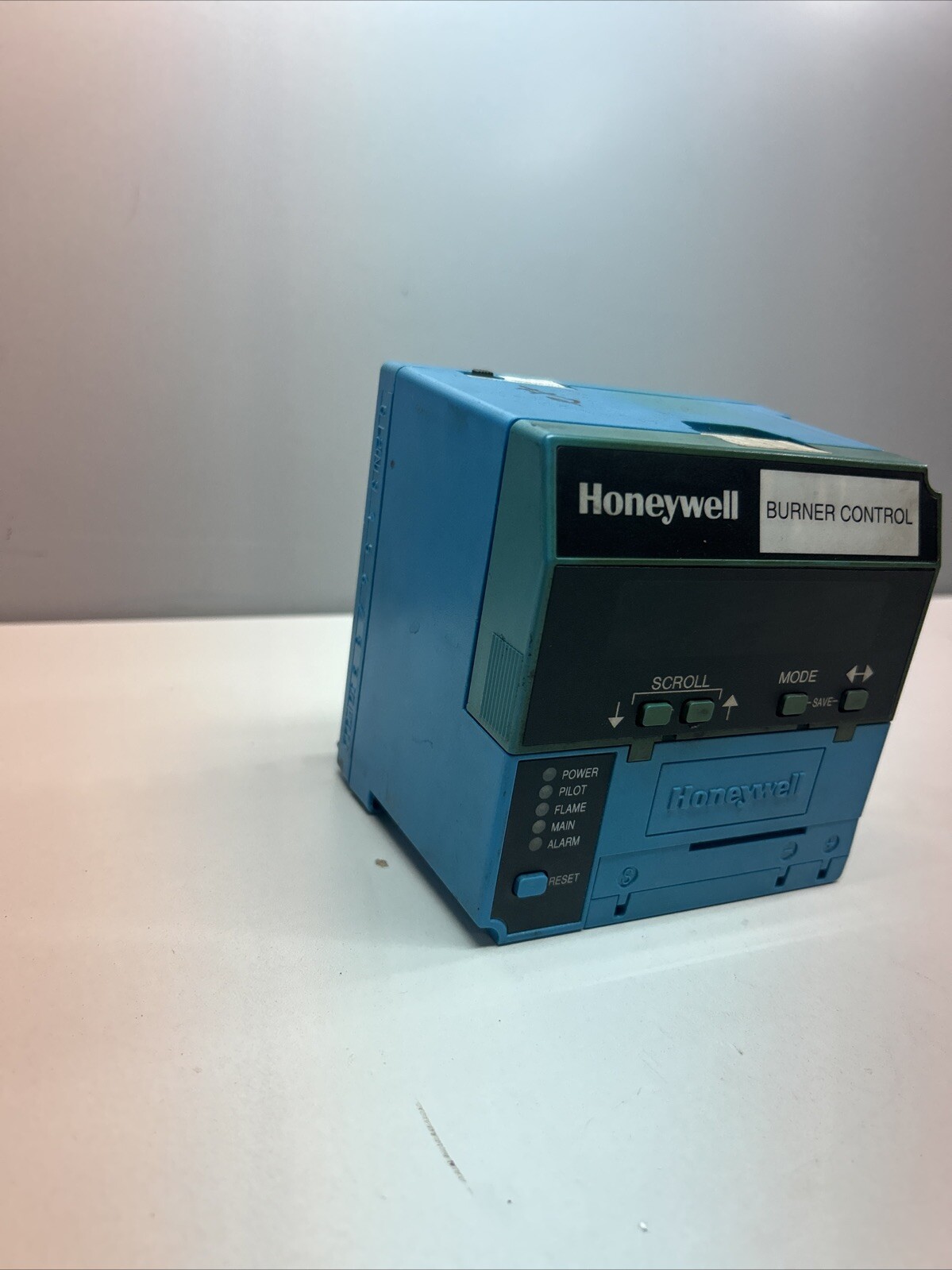 Honeywell Vapor RM7800L1046 Burner Control Module – FREE SHIPPING