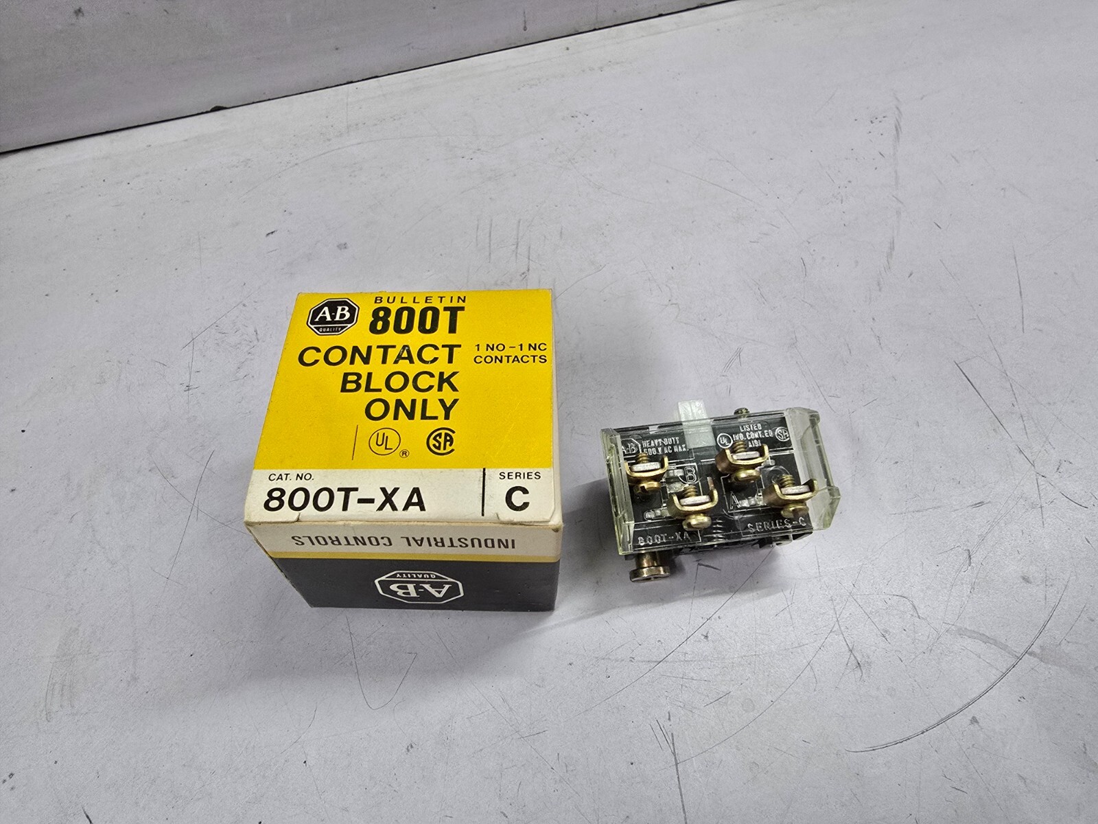Allen Bradley 800T-XA Contact Block