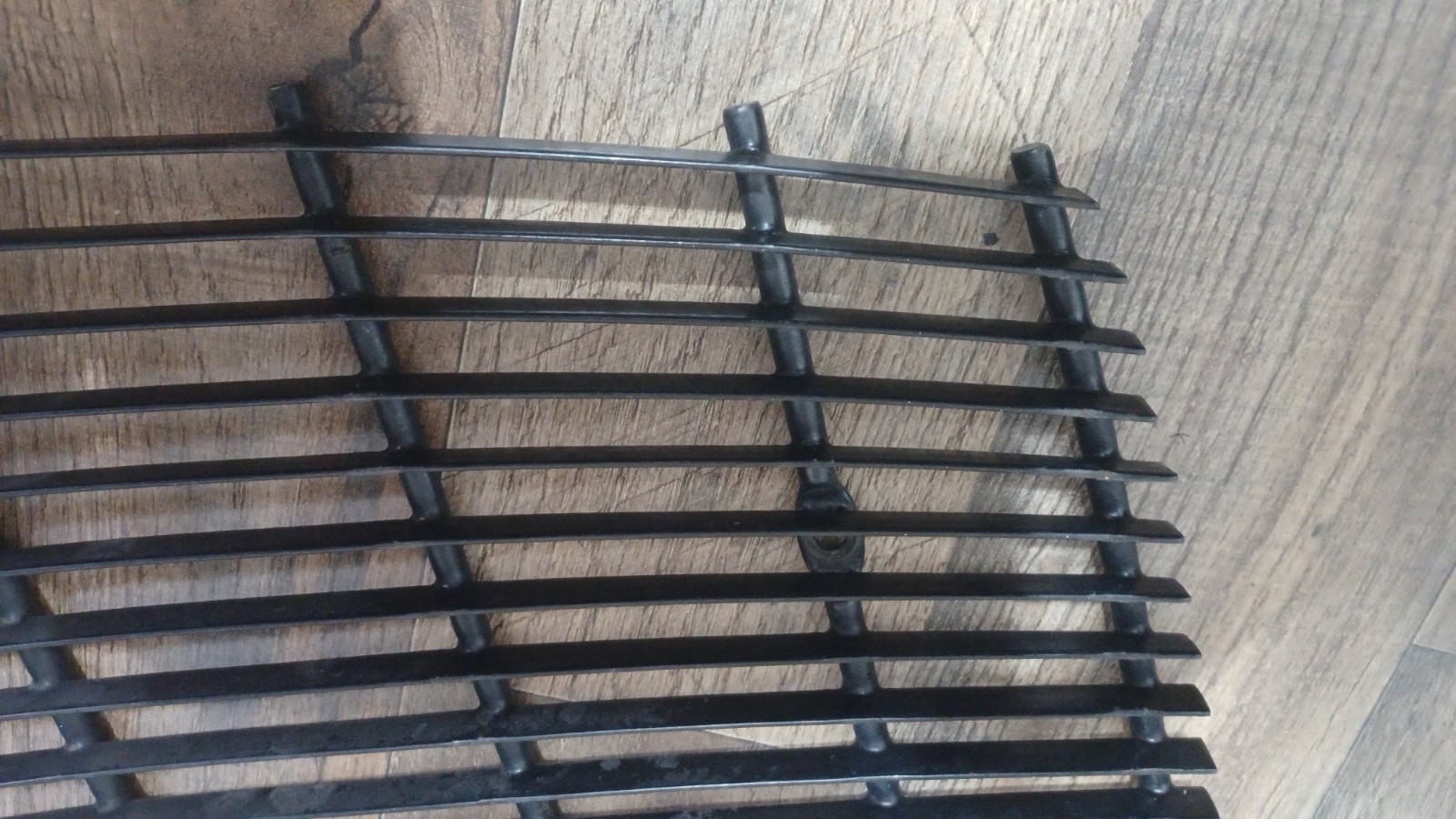 LENNOX grill / fan guard / exhaust from unit model # XC17-036-230-02 (29.5×28.5)