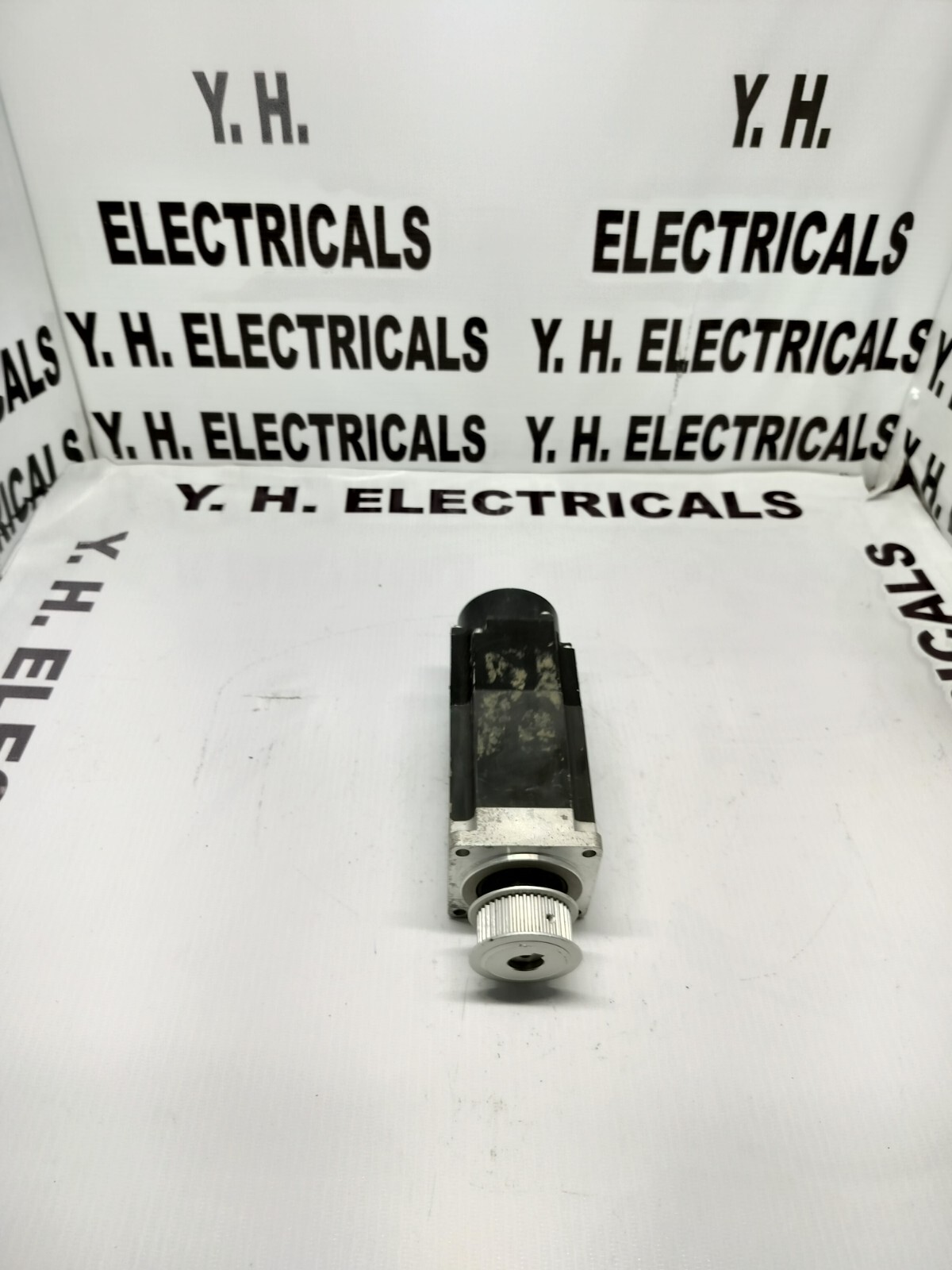 MITSUBISHI HG-KN43BJ-S100 SERVO MOTOR ( USED CONDITION )