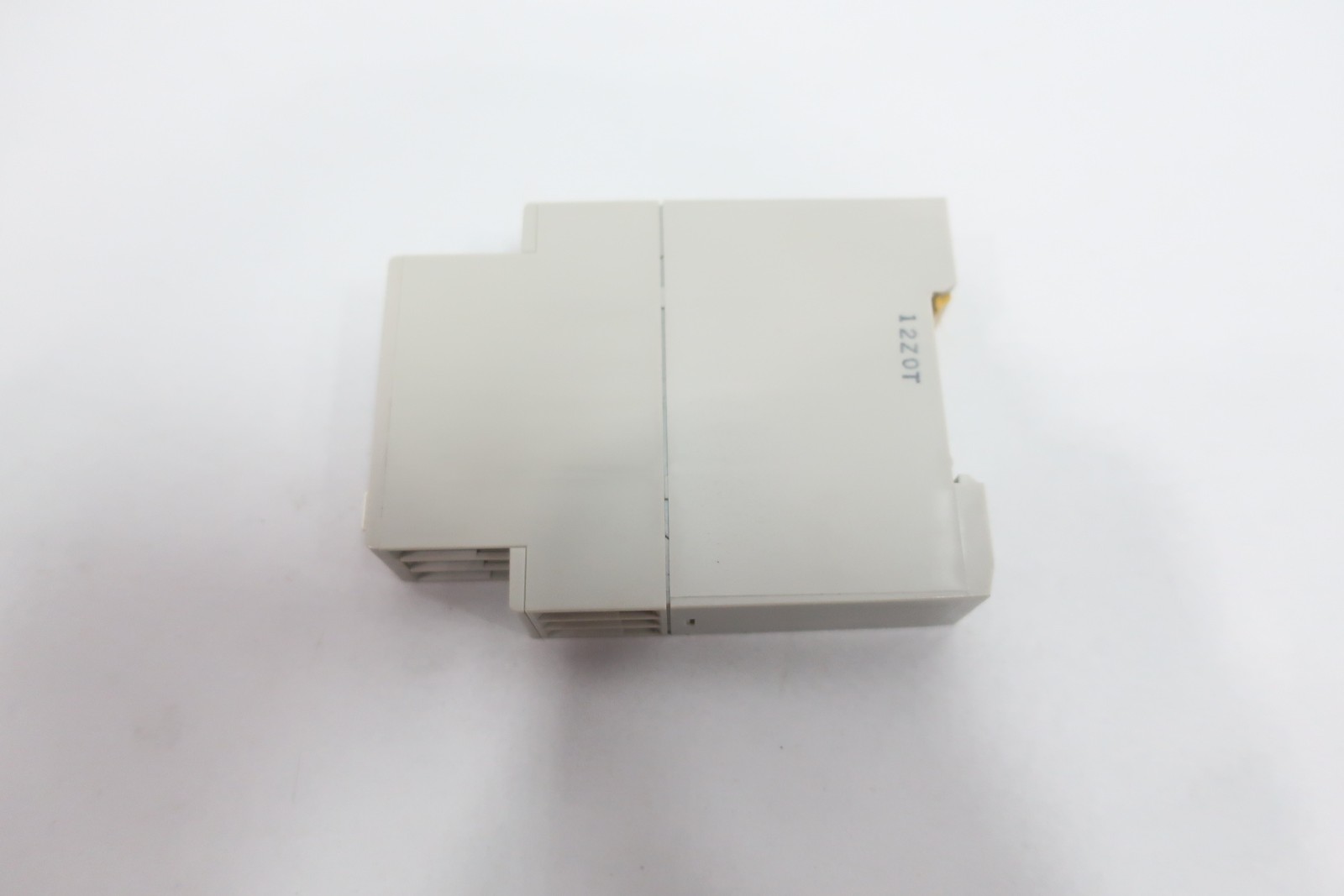Omron H3DR-A Solid State Timer Relay 1.2sec-120hours 100-240v-ac