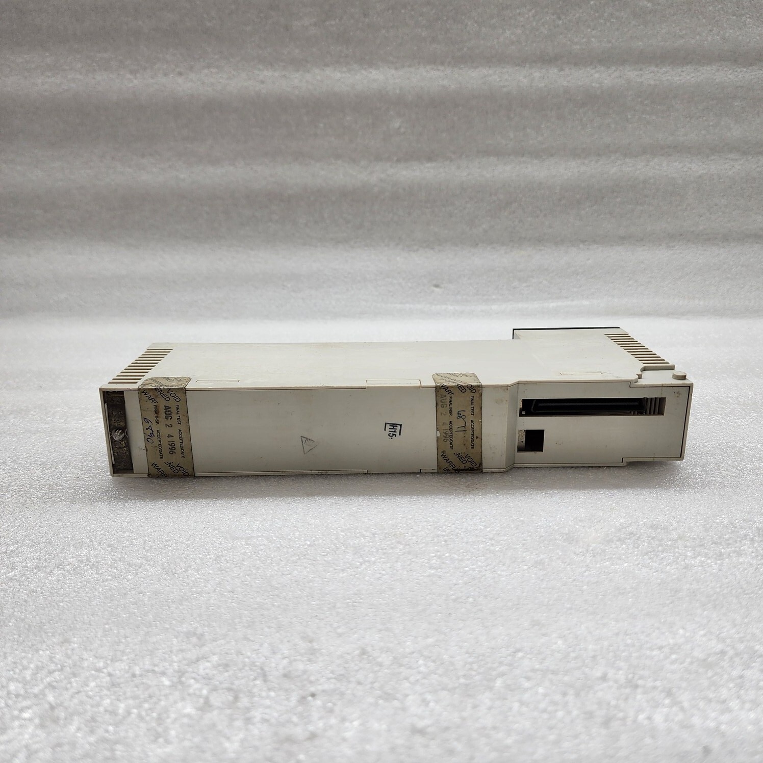140DAO84210 DISCRETE OUTPUT MODULE