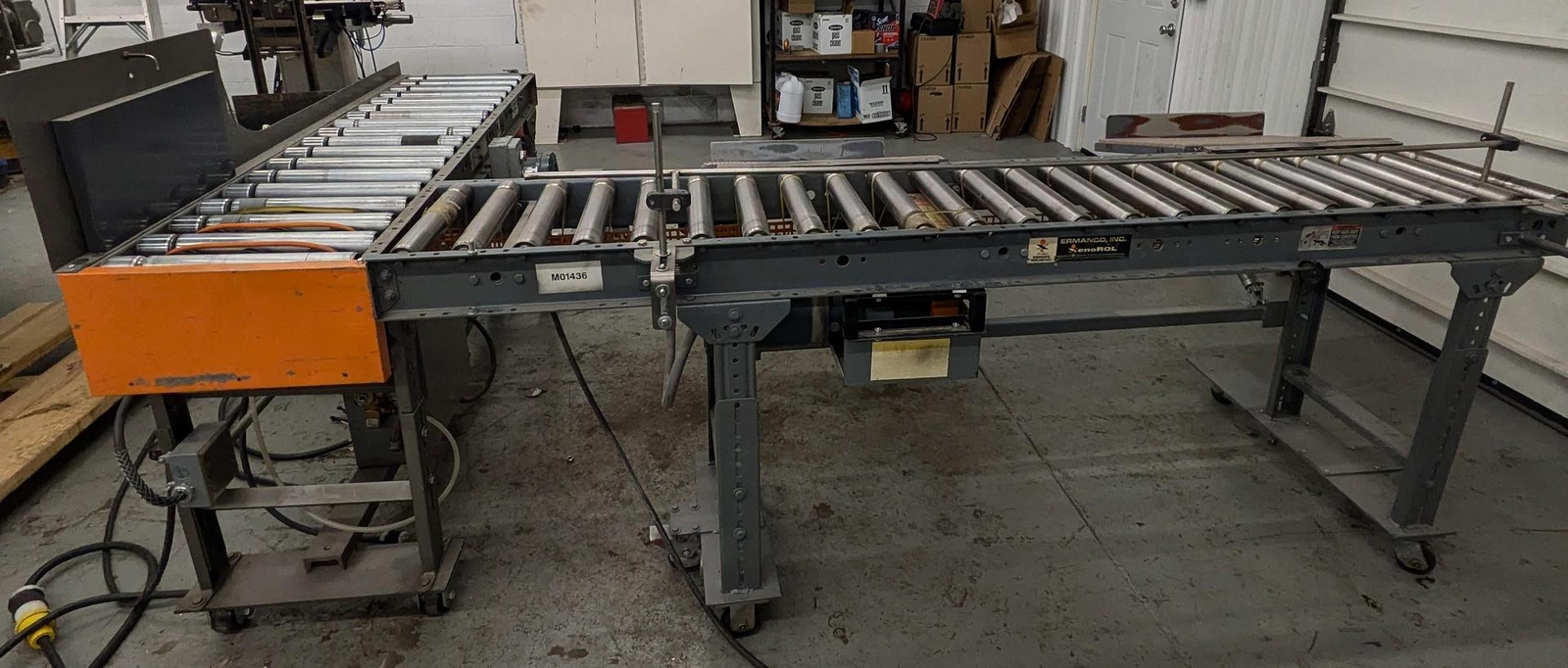roller conveyor, 90 degree transition, pack station