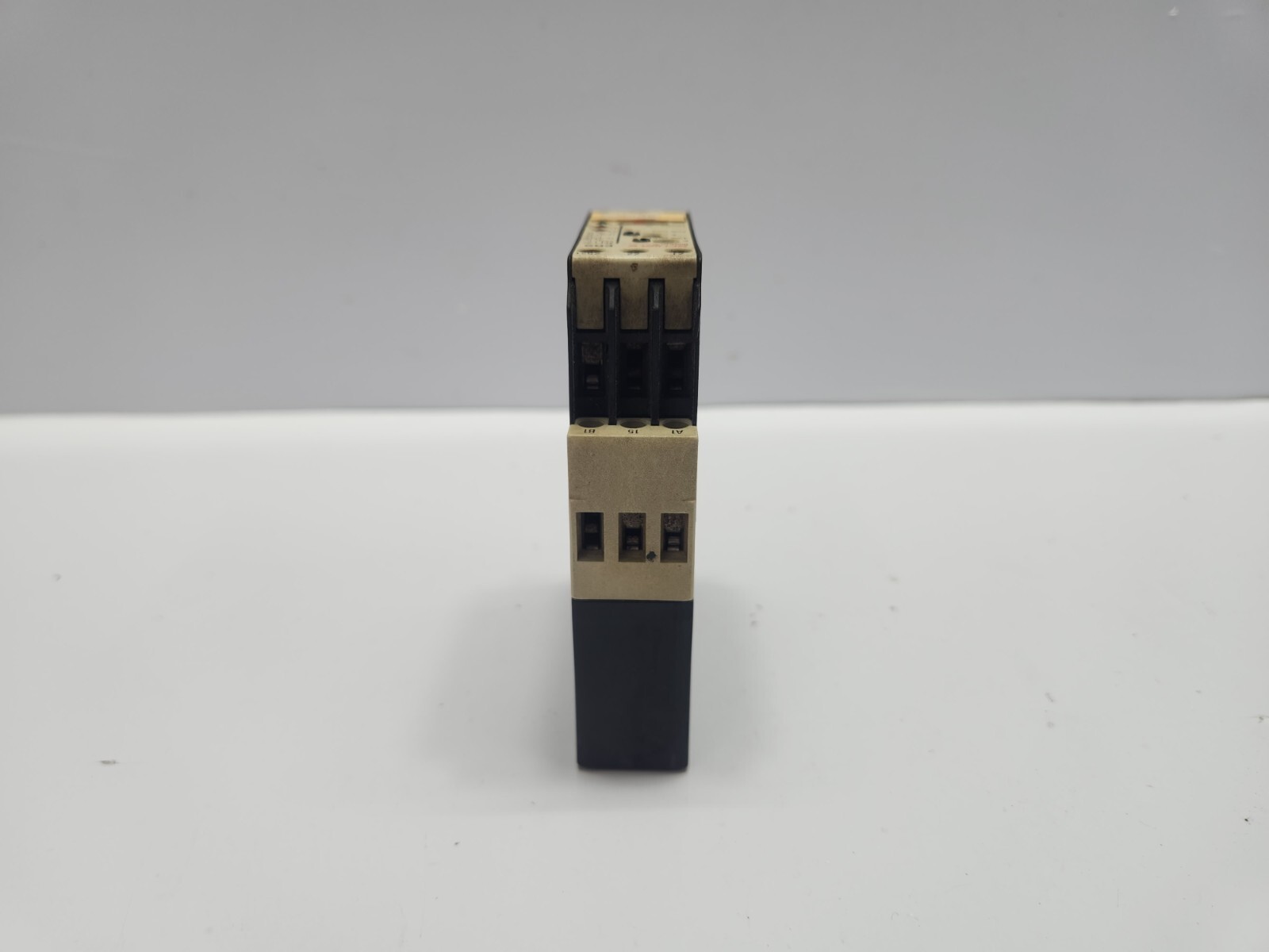 SCHIELE TIMETRON 2.430.103.02 ERS ON DELAY TIMER RELAY