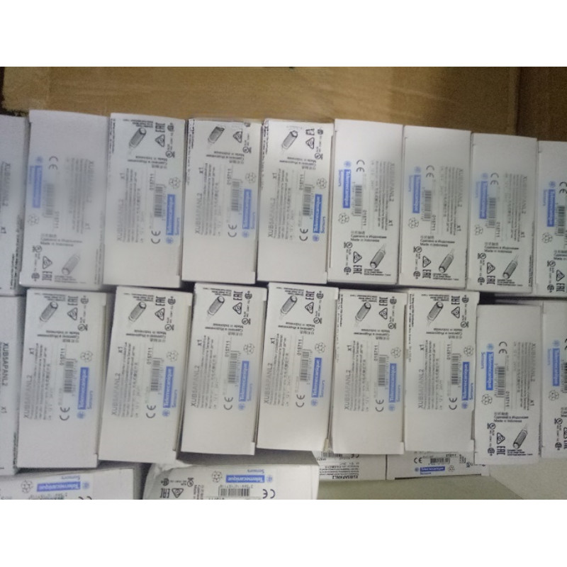 XCKM110 1X New Schneider Telemecanique XCK-M110 Limit Switch Fast Shipping