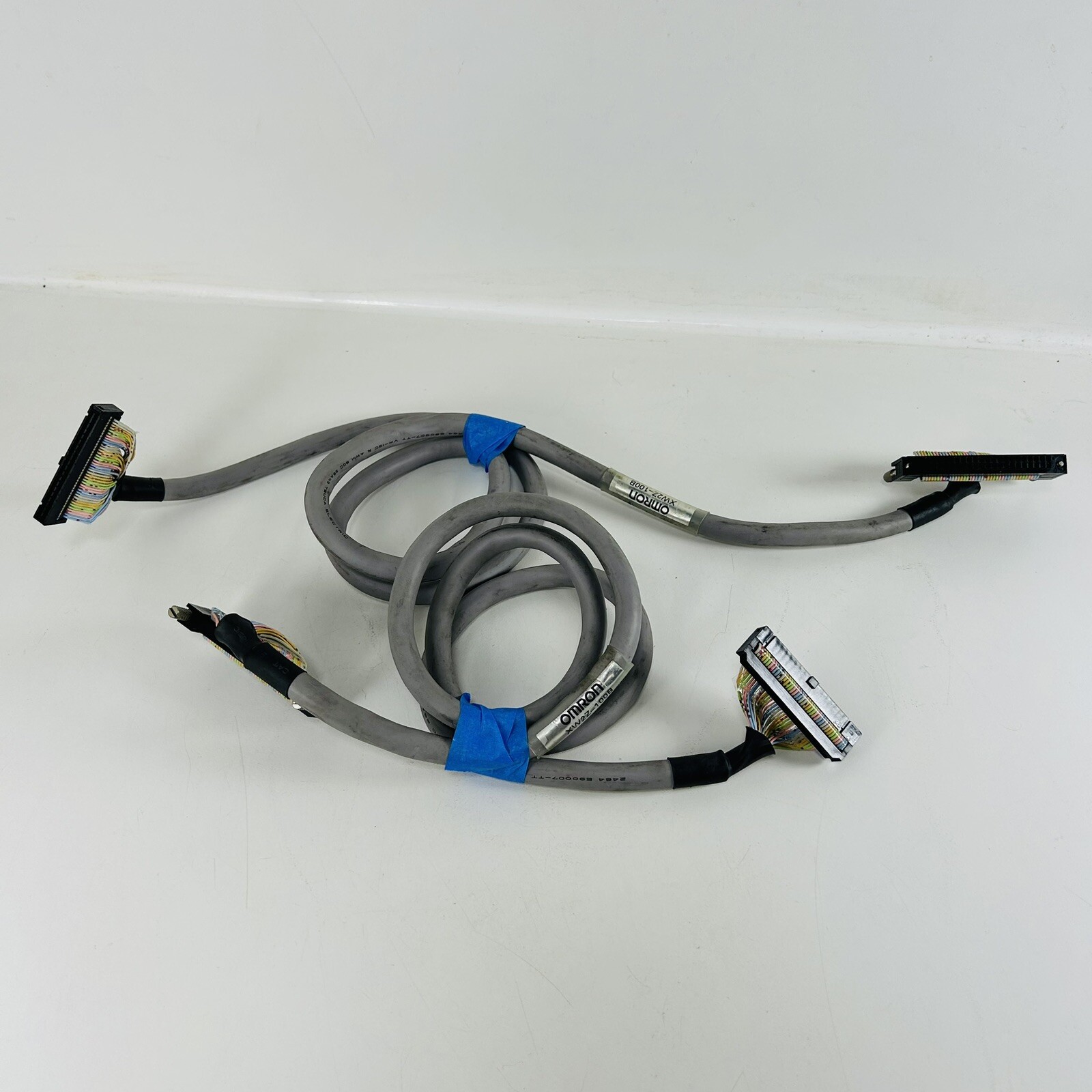 Omron PLC Cable XW2Z-100B XW2Z100B QTY (2)