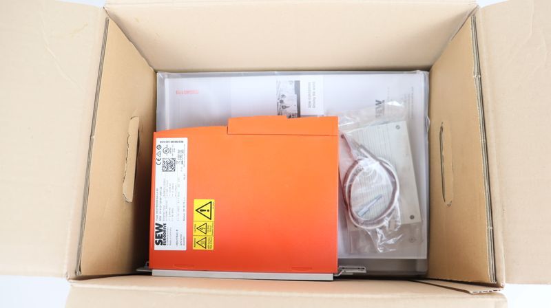 SEW EURODRIVE MC07B0008-5A3-4-00 0.75kW 400V + BW072-003 UNUSED & ORIGINAL PACKAGING