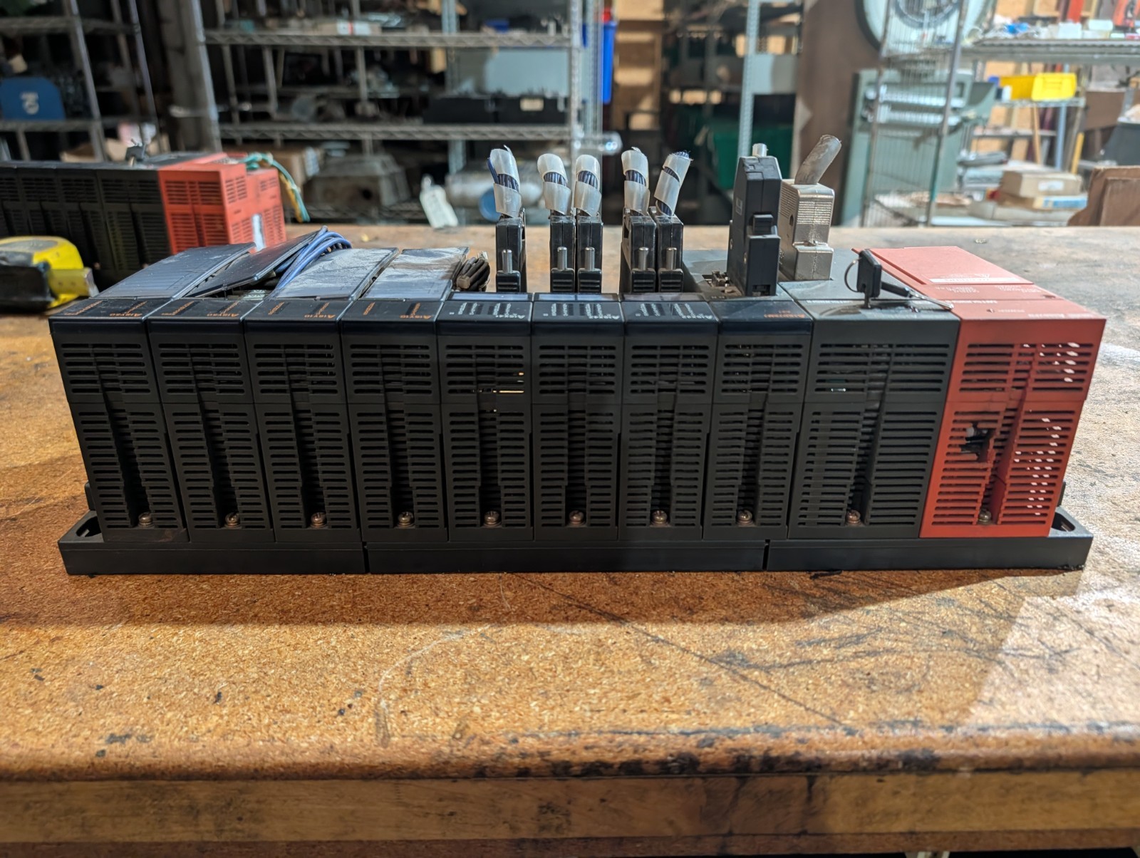 MITSUBISHI MELSEC A2SHCPU PLC RACK A1S62PN A1SD75M1 A1SX41 A1SX42 A1SY10 A1SY50