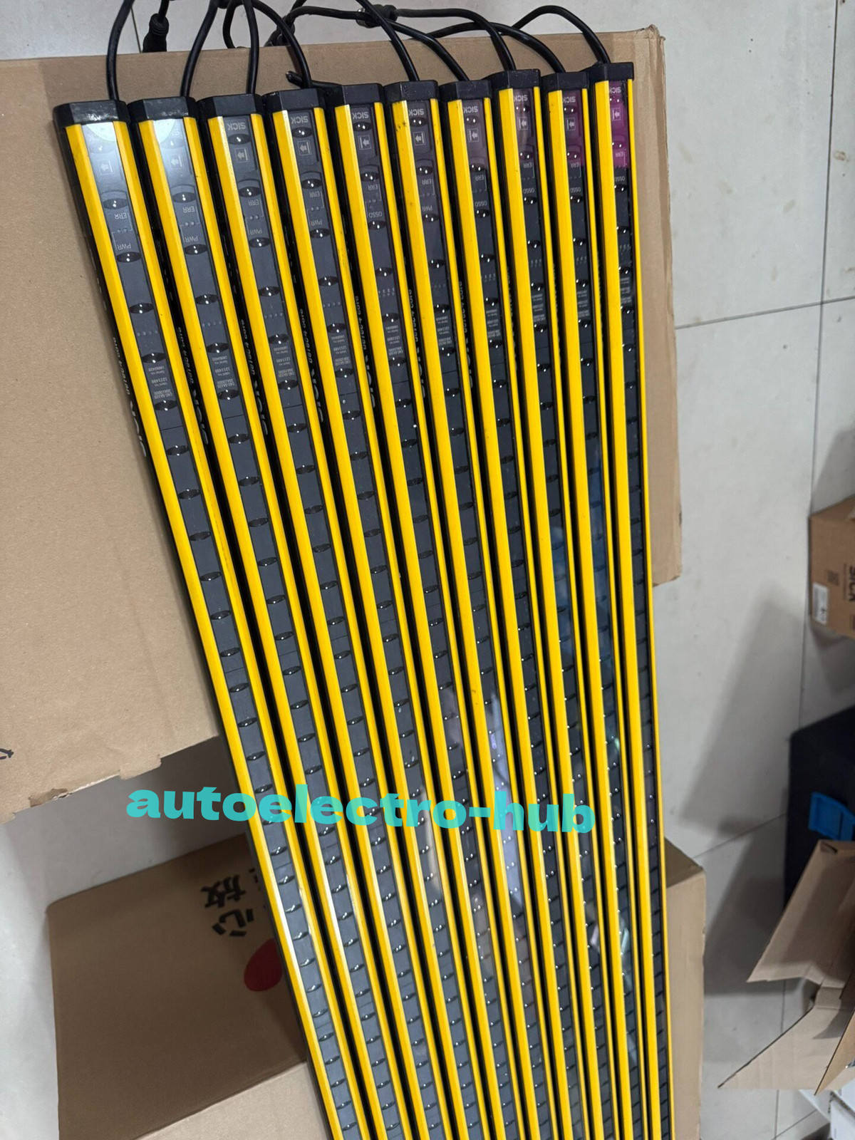 1pcs C4C-EA10530A10000 light curtain Used test good by DHL or FedEx